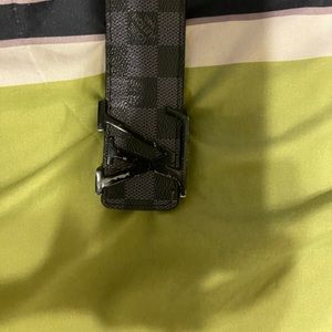 Louis vuttion belt